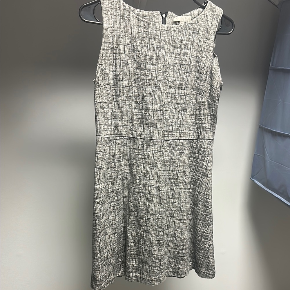 Elegant Gray Sleeveless Dress